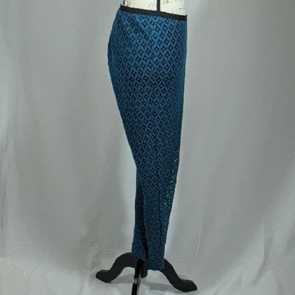 Kensie - Picture 4 of 7